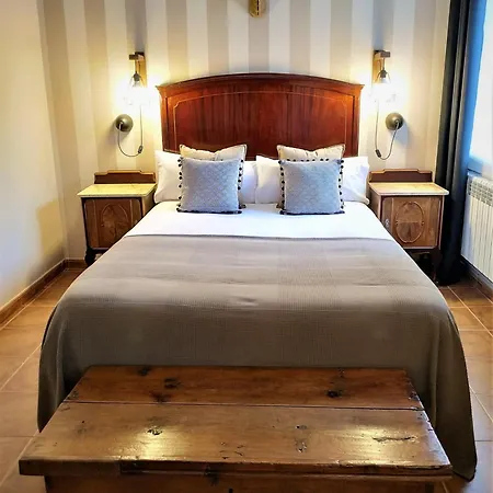 Hotel Rural Curia 2*