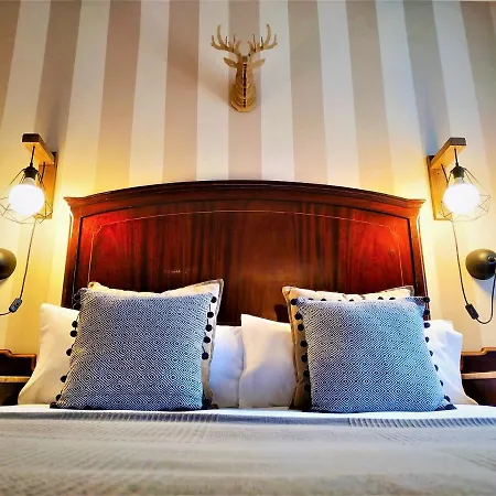 Rural Curia 2* El Castellar